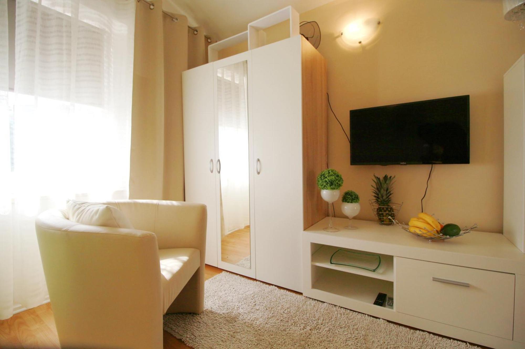 Apartment Sweet Dreams
